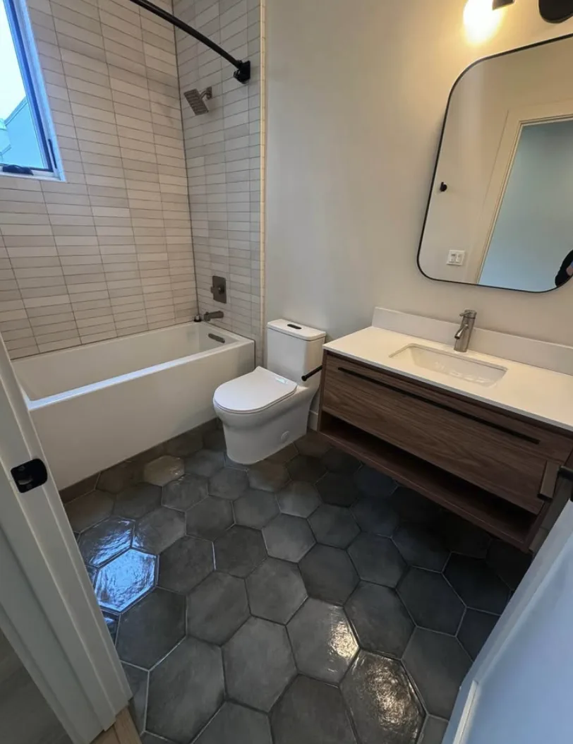 A sparkling clean bathroom after a Folsom Clean visit